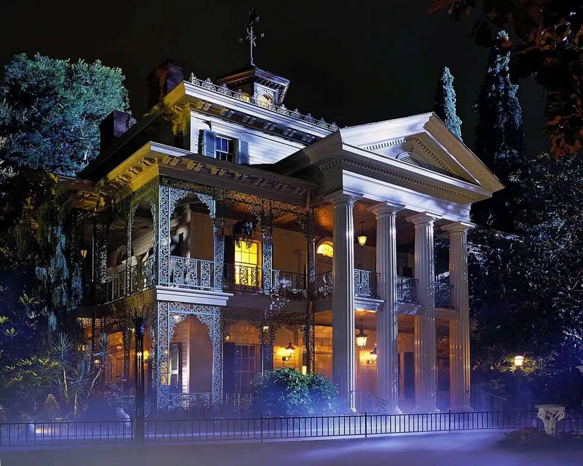 Haunted Mansion Disney October 2024 decorations