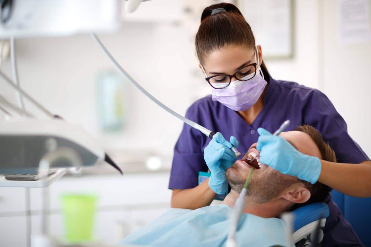 Dentist With Saturday Hours Near Me