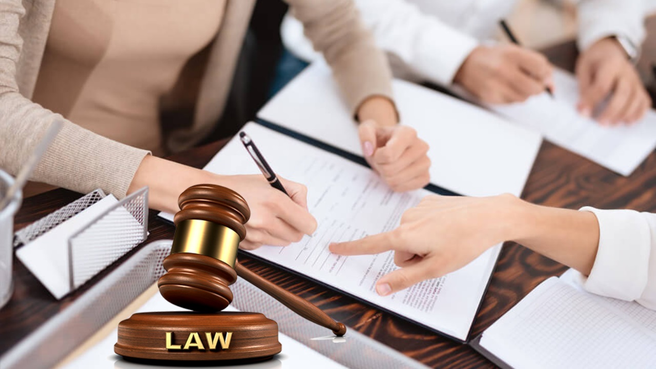 Defense law lawyer trial jury