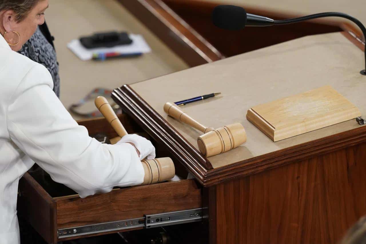 What are the key issues that the 2024 Speaker of the House will need to address?