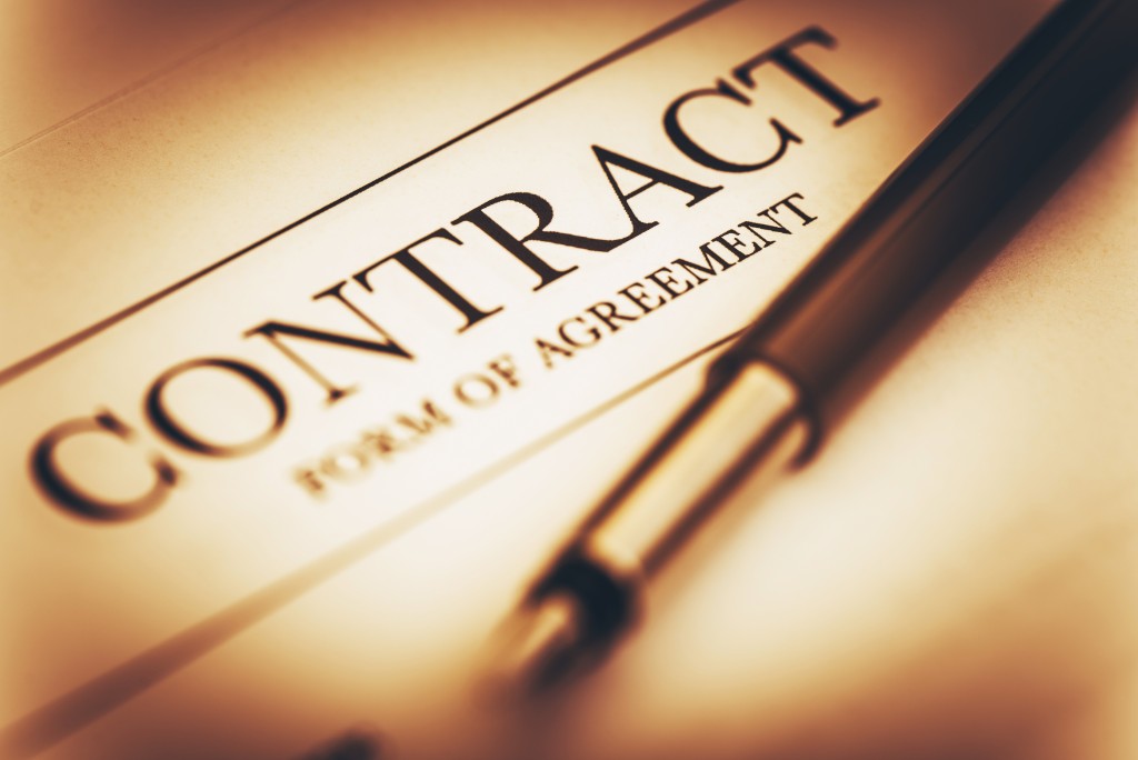 Contract Lawyer