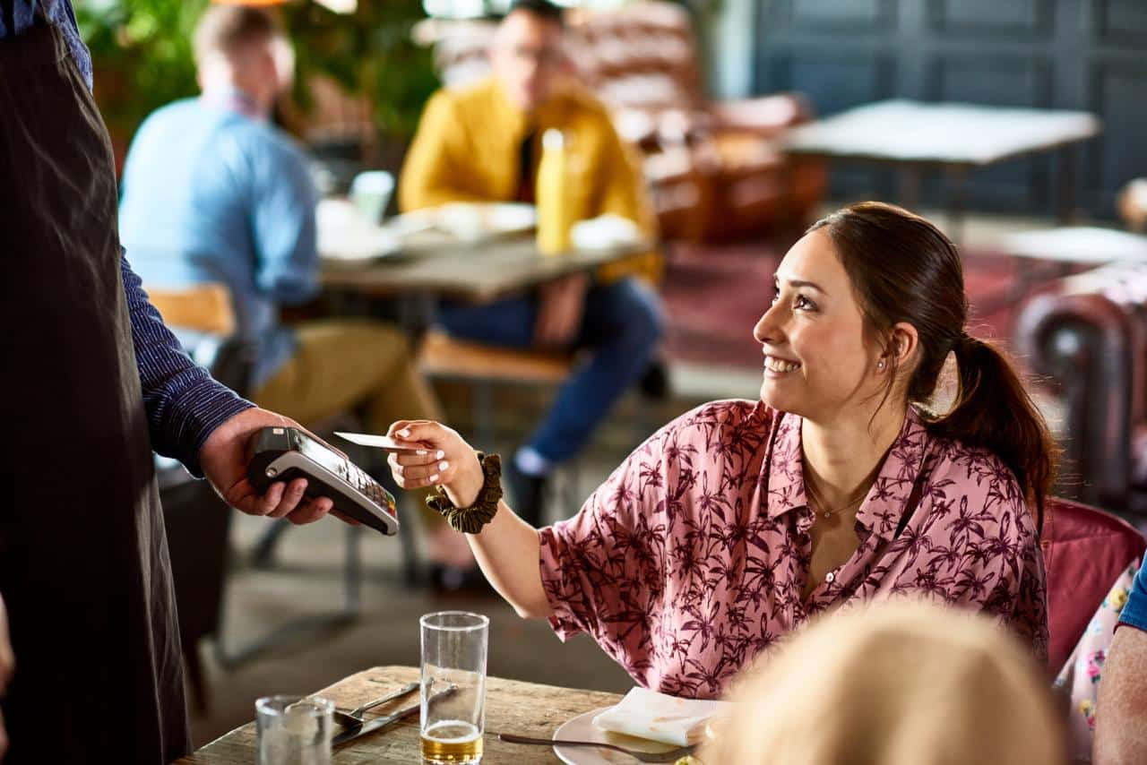 Best credit cards for dining rewards in October 2024