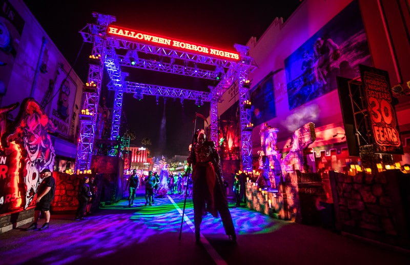 When does Halloween Horror Nights end in 2024