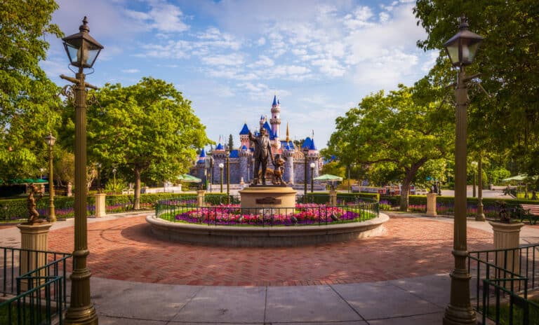 How to get cheap Disneyland tickets for October 2024