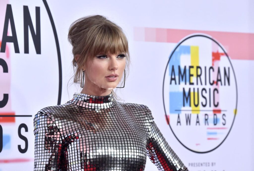 Taylor Swift's net worth from her record label